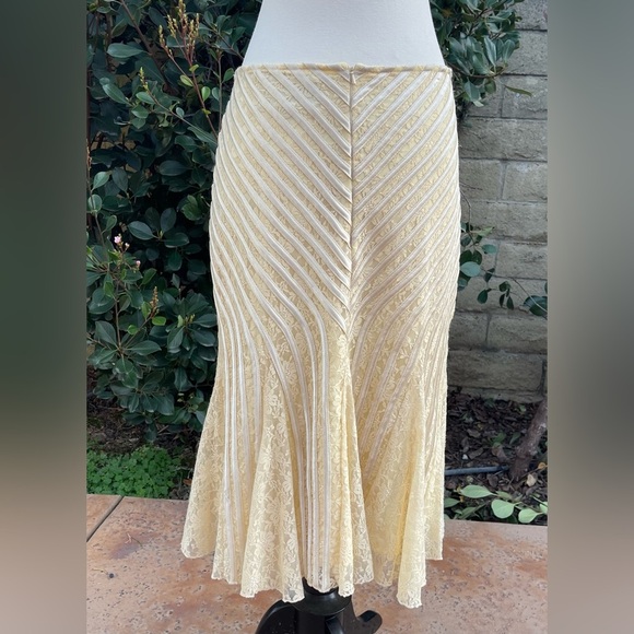 Vintage MOSHITA COUTURE ~ Gorgeous Low-Rise Cream Skirt ~ Bias Ribbon Detail ~ M - Picture 5 of 10
